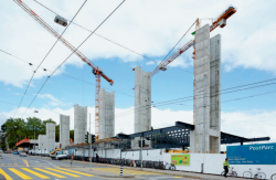 Reiterbau, neue Betonpfeiler